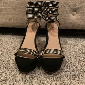 Metal embossed heels